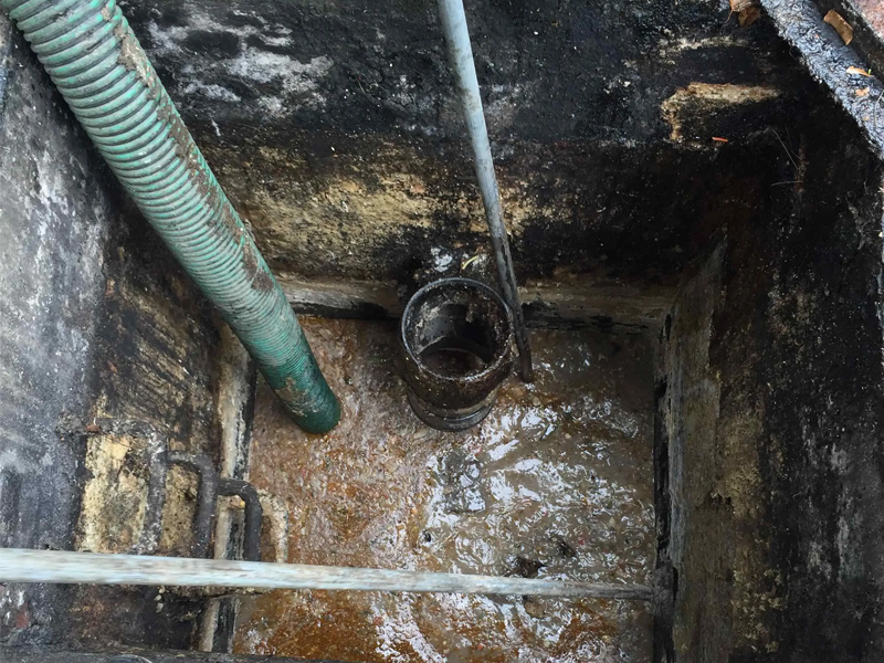 赛虹桥隔油池清理